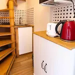 Well Located Apartment In Paris